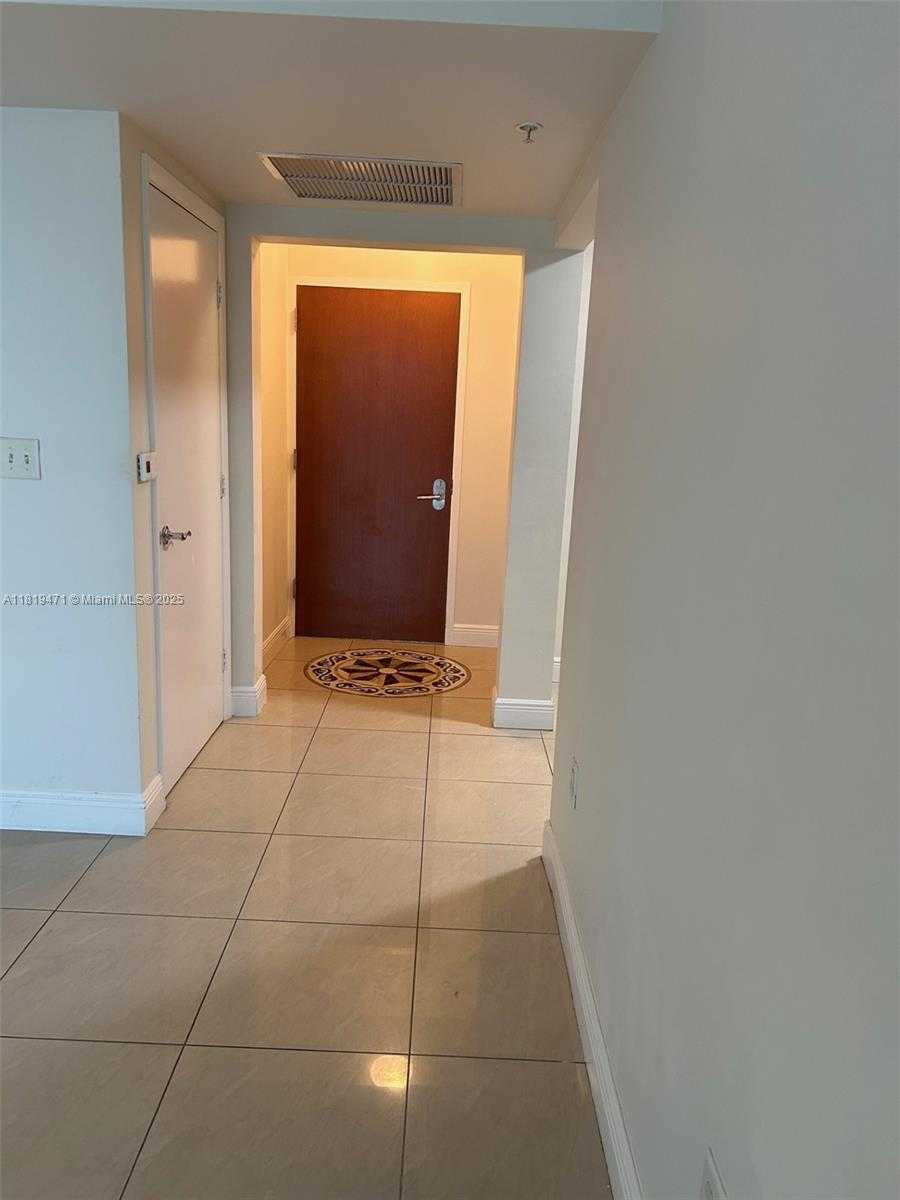 Small Image of 31 SOUTH EAST 5TH ST #2008, Miami Number 31