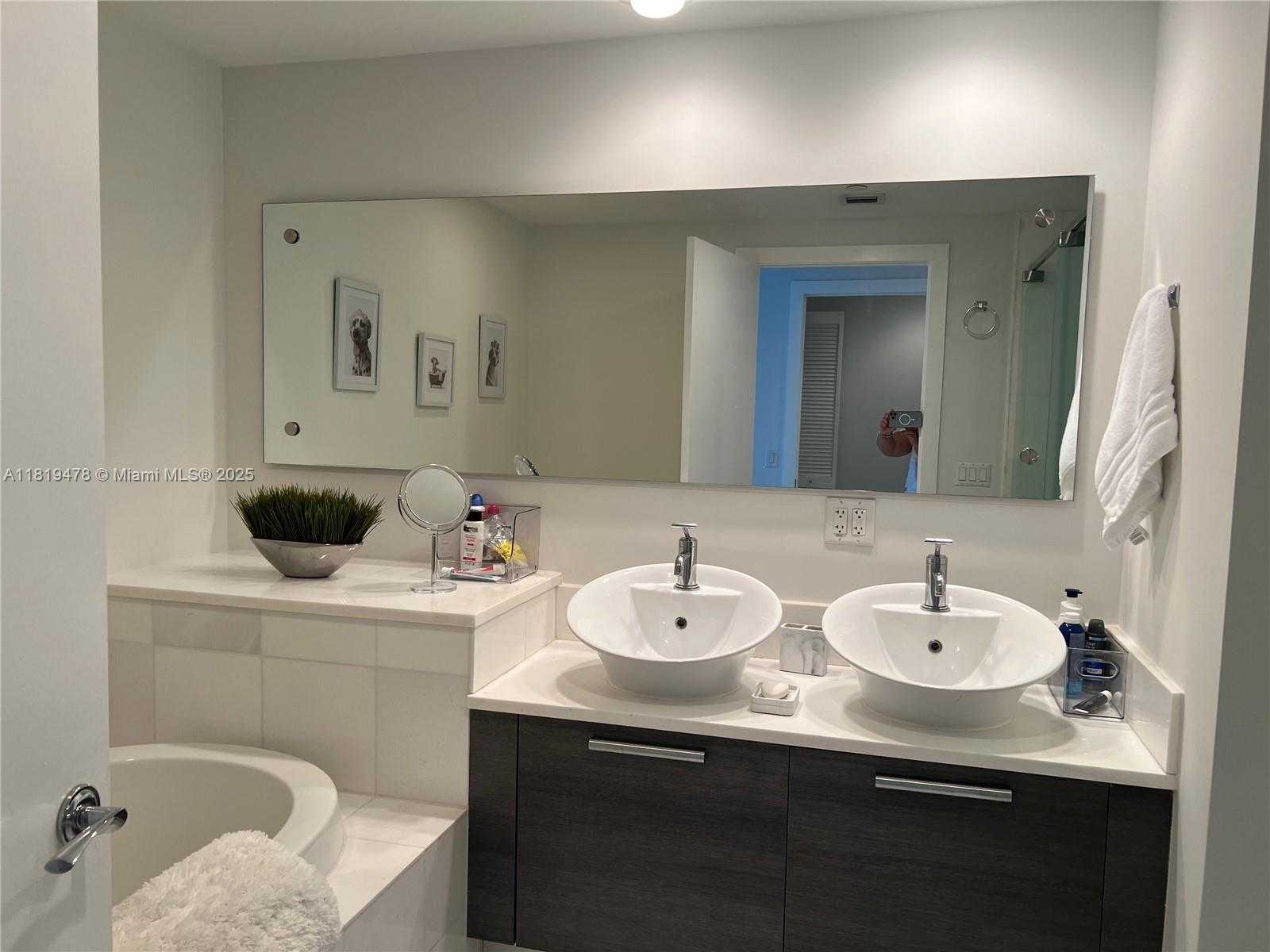 Small Image of 2950 NORTH EAST 188TH ST #446, Aventura Number 31