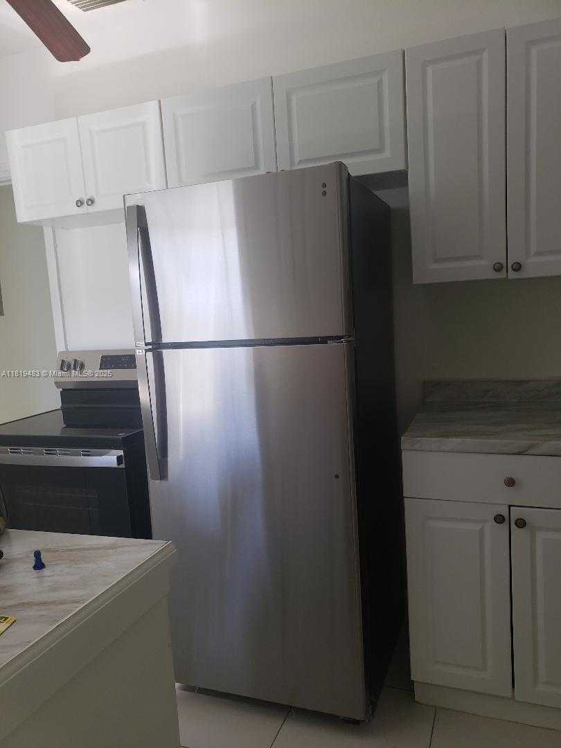 Small Image of 2149 NORTH EAST 179TH ST #HOUSE, North Miami Beach Number 13