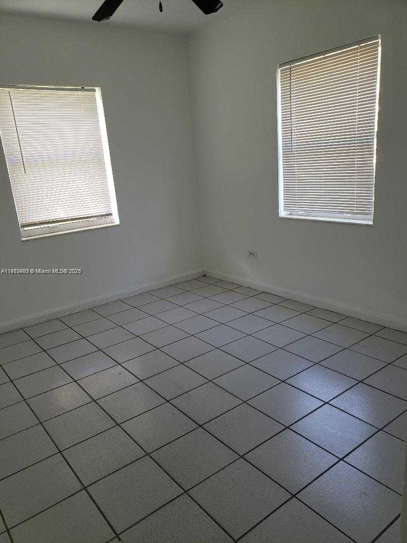Small Image of 2149 NORTH EAST 179TH ST #HOUSE, North Miami Beach Number 15