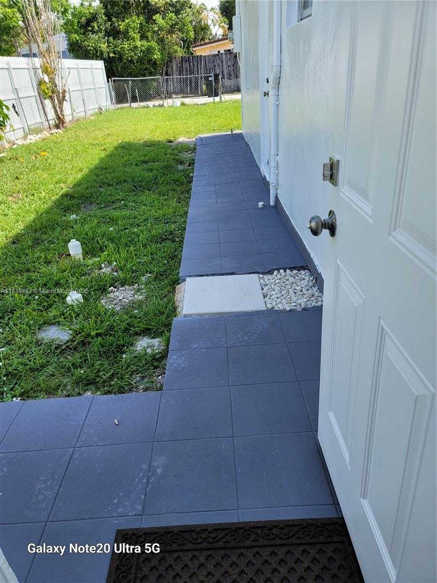Small Image of 2149 NORTH EAST 179TH ST #HOUSE, North Miami Beach Number 21