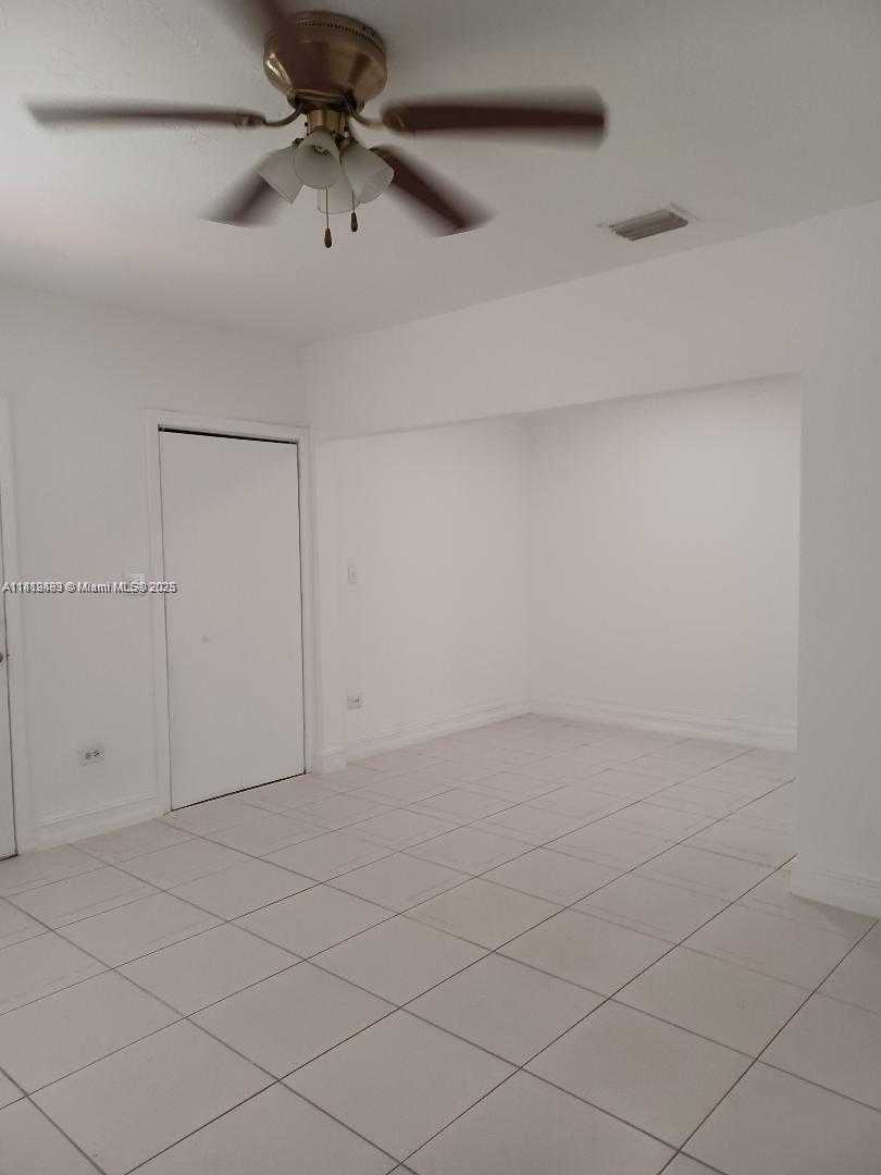 Small Image of 2149 NORTH EAST 179TH ST #HOUSE, North Miami Beach Number 6