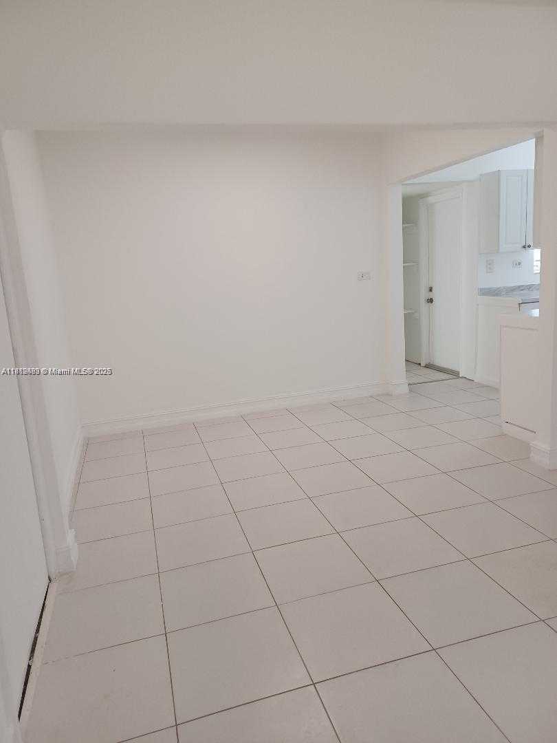 Small Image of 2149 NORTH EAST 179TH ST #HOUSE, North Miami Beach Number 7