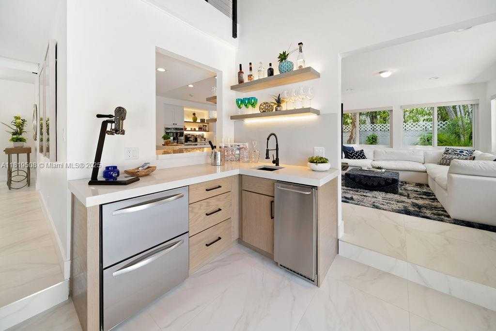 Small Image of 1611 SOUTH EAST 8TH ST, Fort Lauderdale Number 10