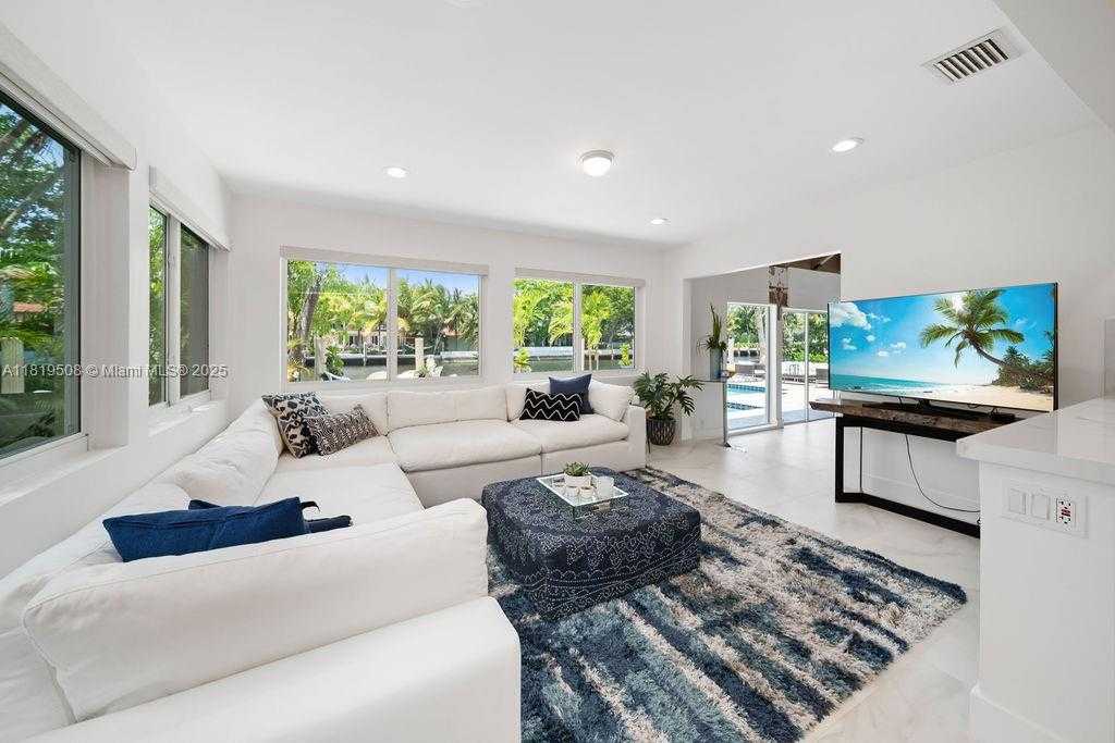 Small Image of 1611 SOUTH EAST 8TH ST, Fort Lauderdale Number 14