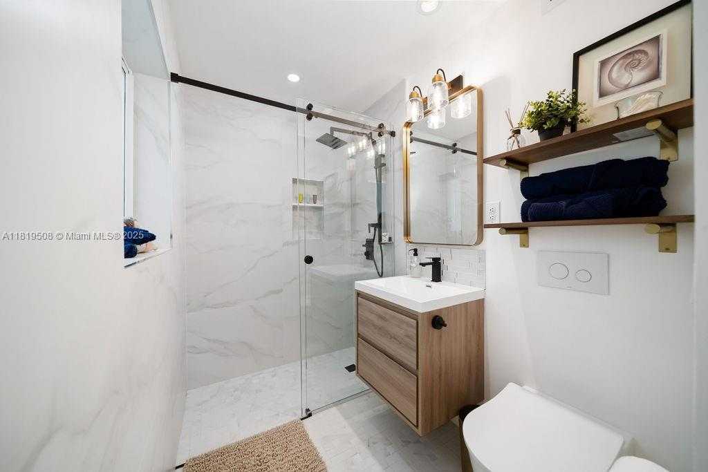 Small Image of 1611 SOUTH EAST 8TH ST, Fort Lauderdale Number 17