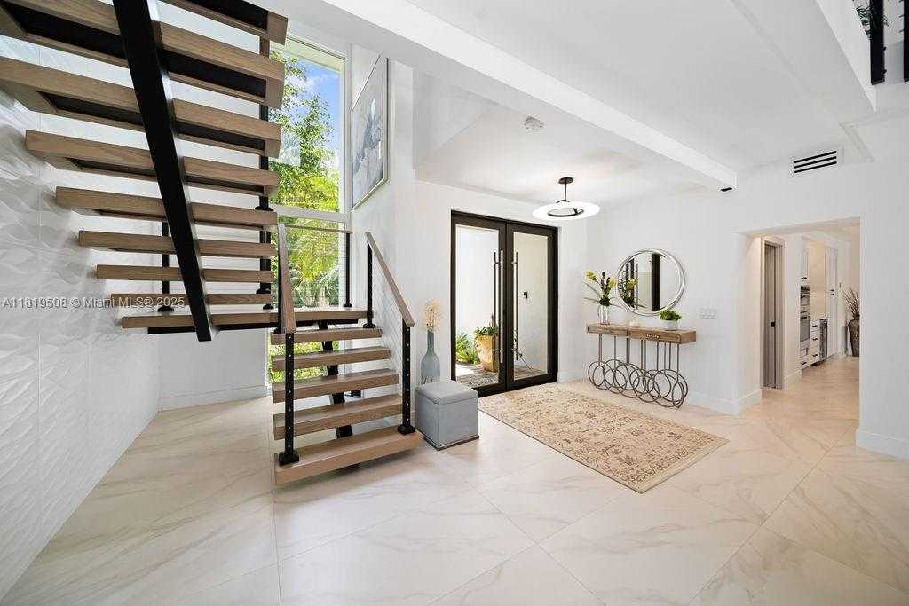 Small Image of 1611 SOUTH EAST 8TH ST, Fort Lauderdale Number 9