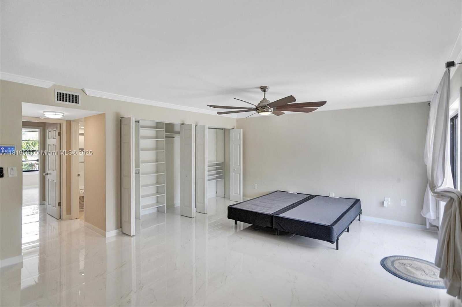 Small Image of North Miami Beach Number 25