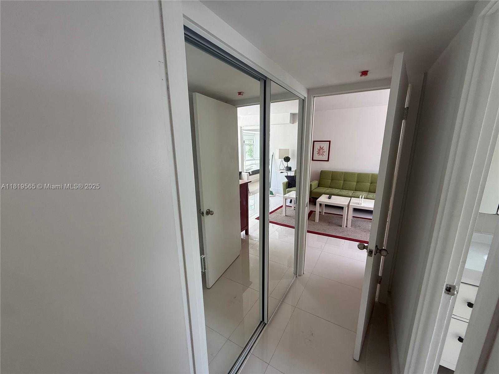 Small Image of 1881 WASHINGTON AVE #2E, Miami Beach Number 11