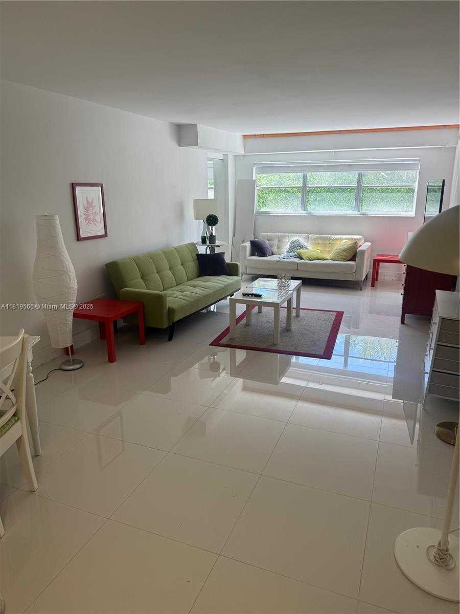 Small Image of 1881 WASHINGTON AVE #2E, Miami Beach Number 6
