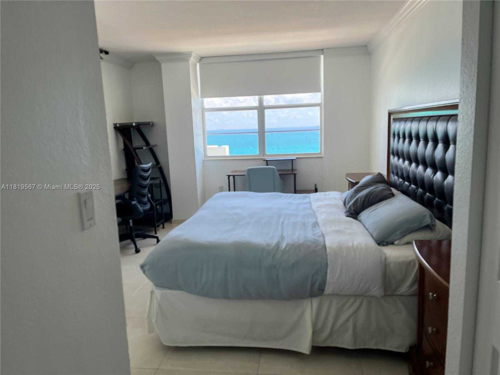 Small Image of 5701 COLLINS AVE #1506, Miami Beach Number 14