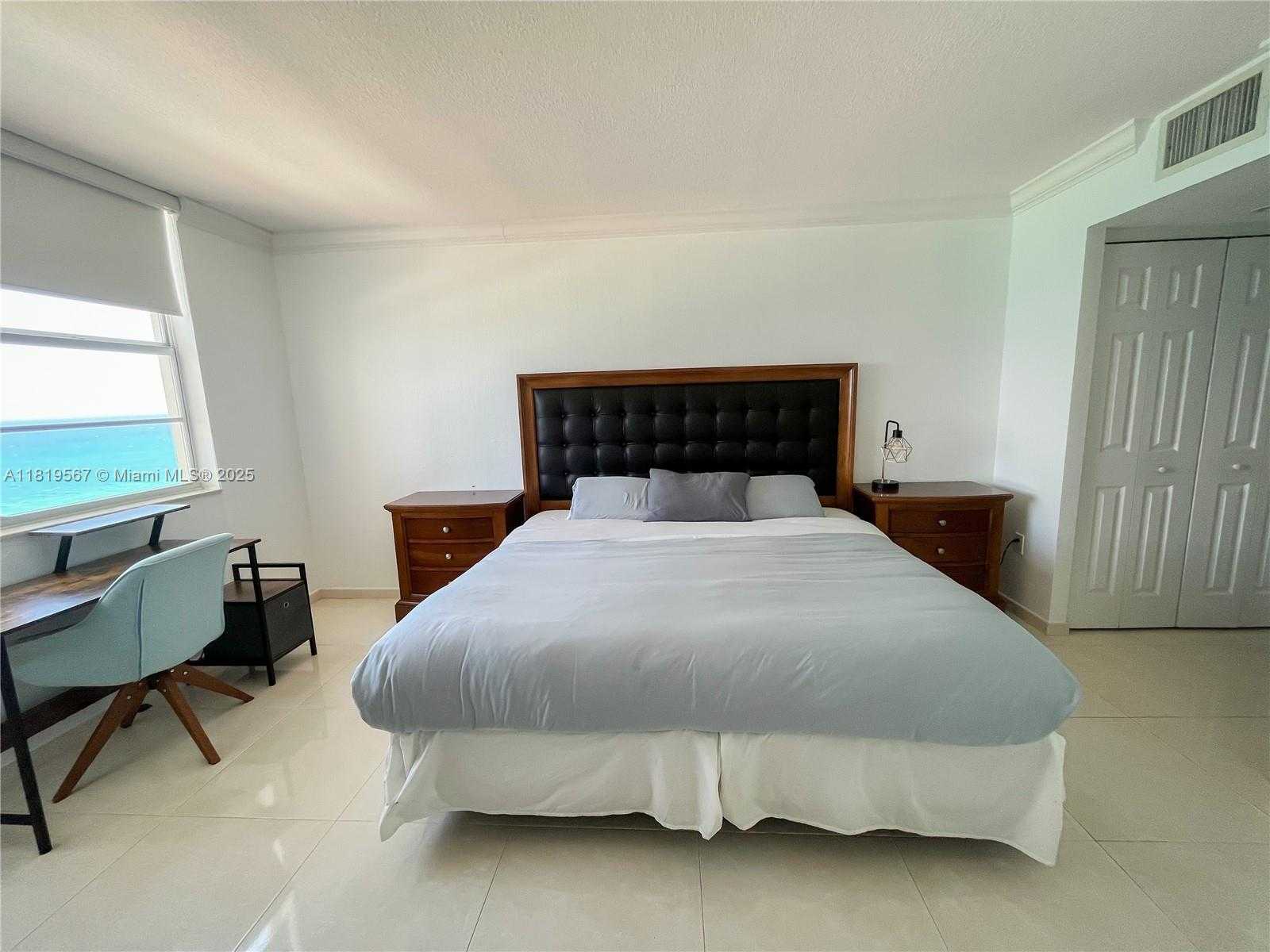 Small Image of 5701 COLLINS AVE #1506, Miami Beach Number 17