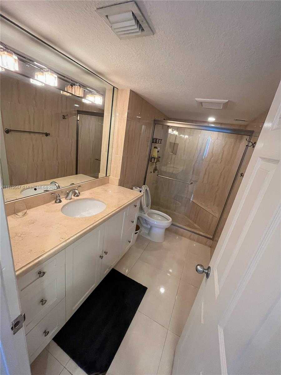 Small Image of 5701 COLLINS AVE #1506, Miami Beach Number 22