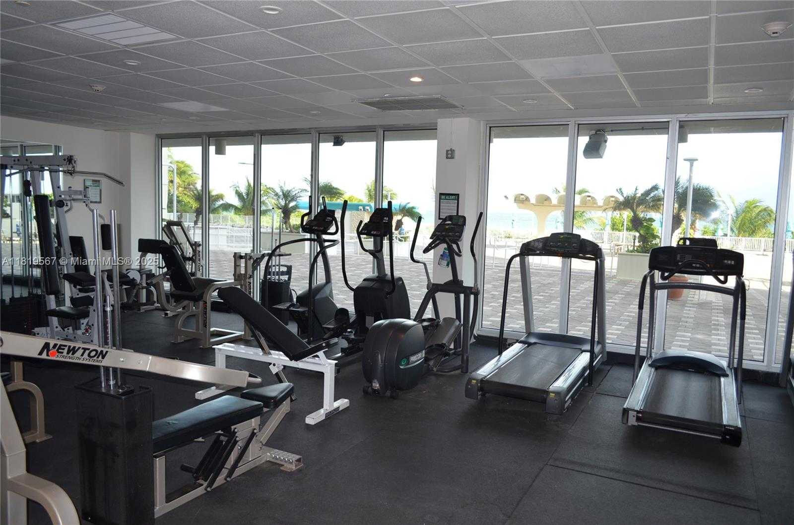 Small Image of 5701 COLLINS AVE #1506, Miami Beach Number 36