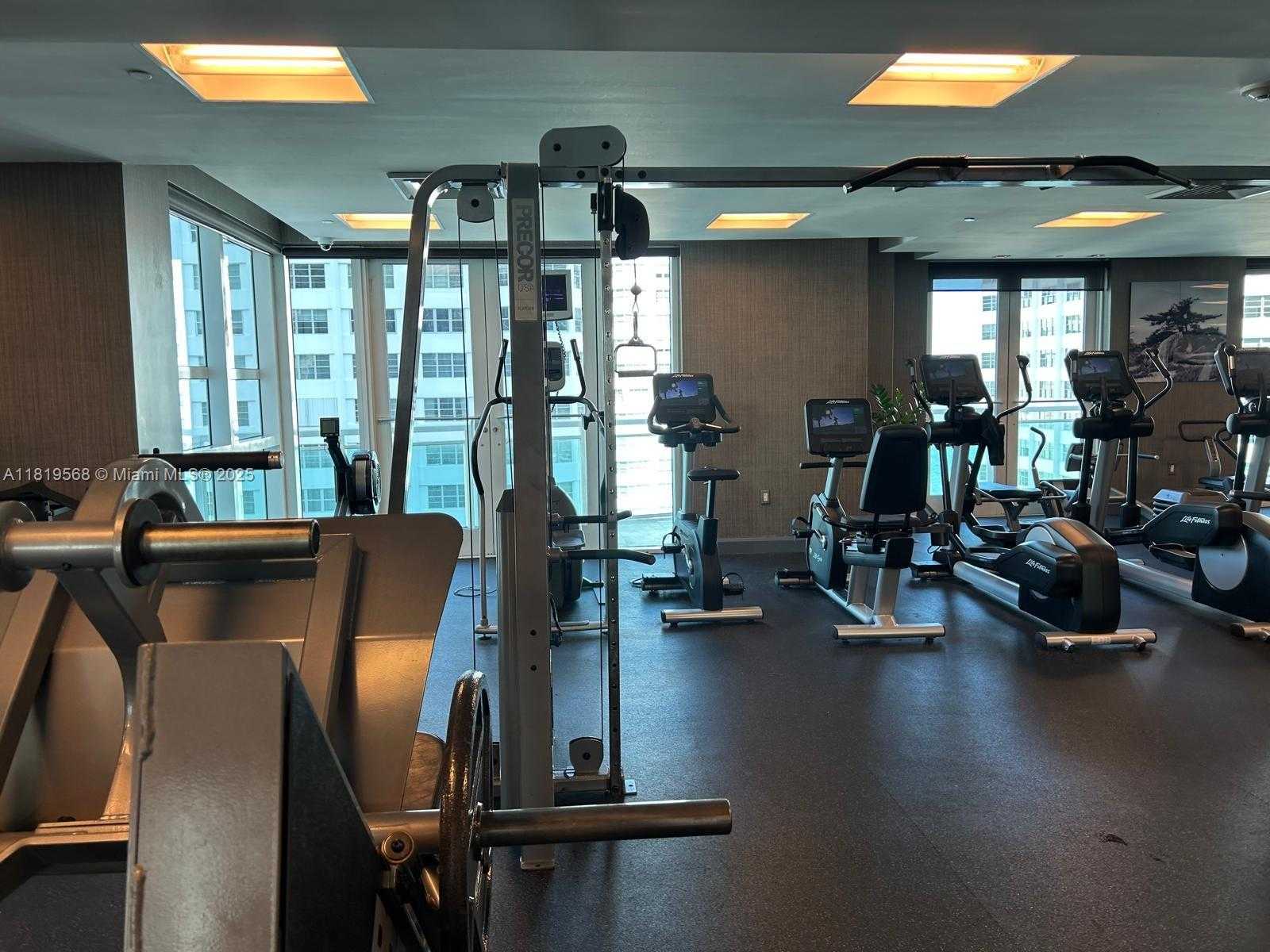 Small Image of 950 BRICKELL BAY DR #3402, Miami Number 14