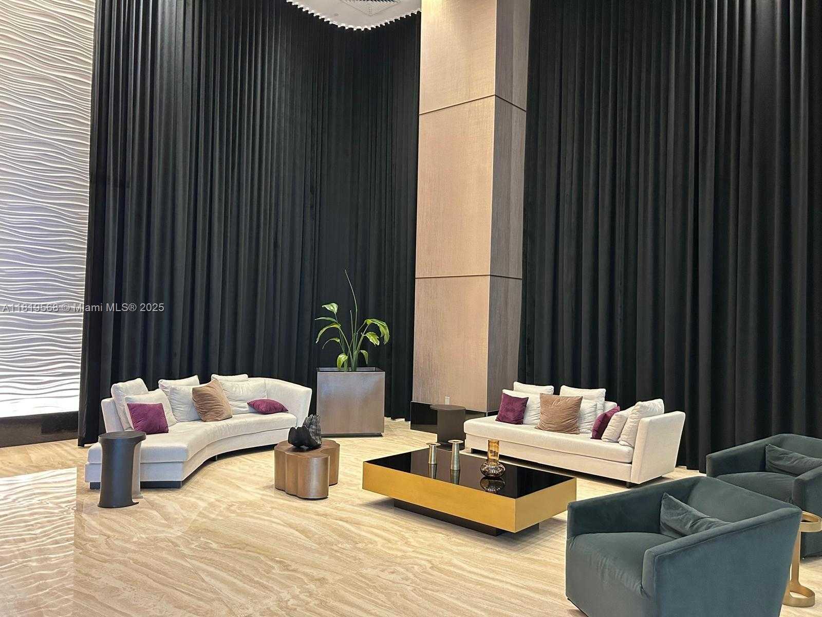 Small Image of 950 BRICKELL BAY DR #3402, Miami Number 18