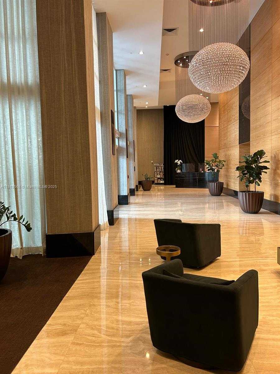 Small Image of 950 BRICKELL BAY DR #3402, Miami Number 20