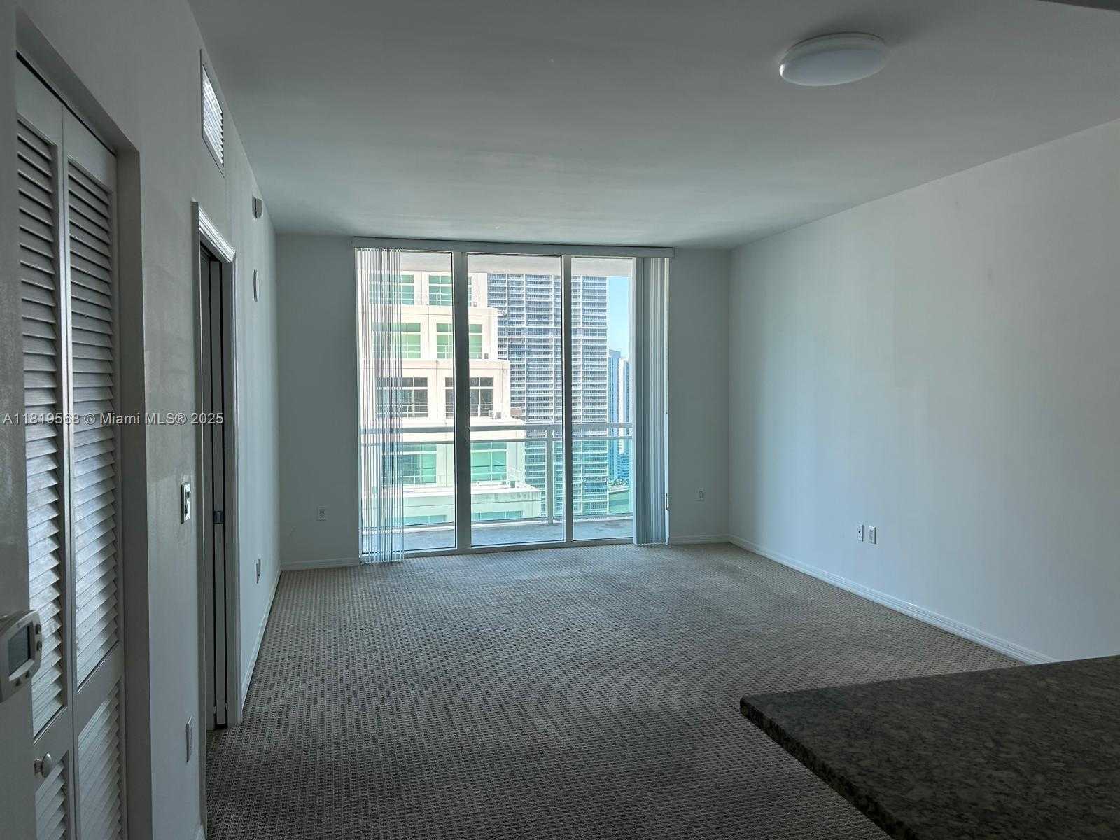 Small Image of 950 BRICKELL BAY DR #3402, Miami Number 27