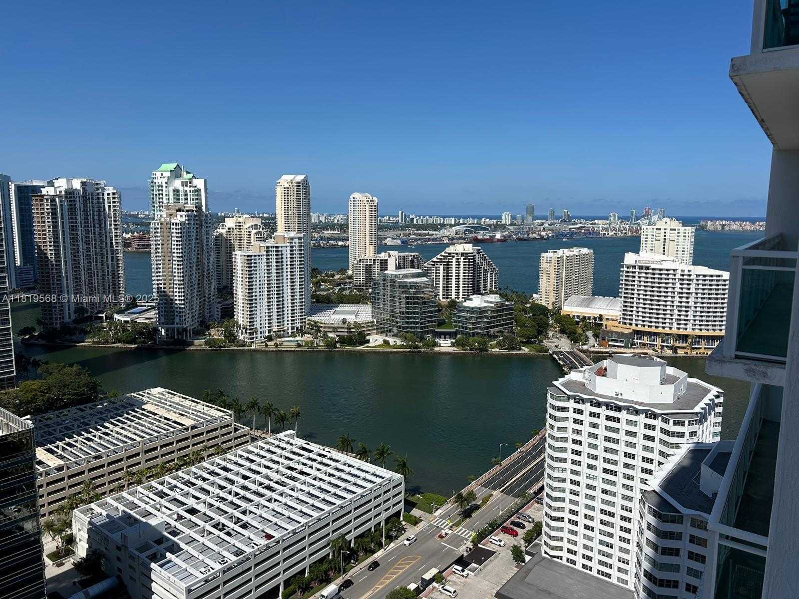 Small Image of 950 BRICKELL BAY DR #3402, Miami Number 5