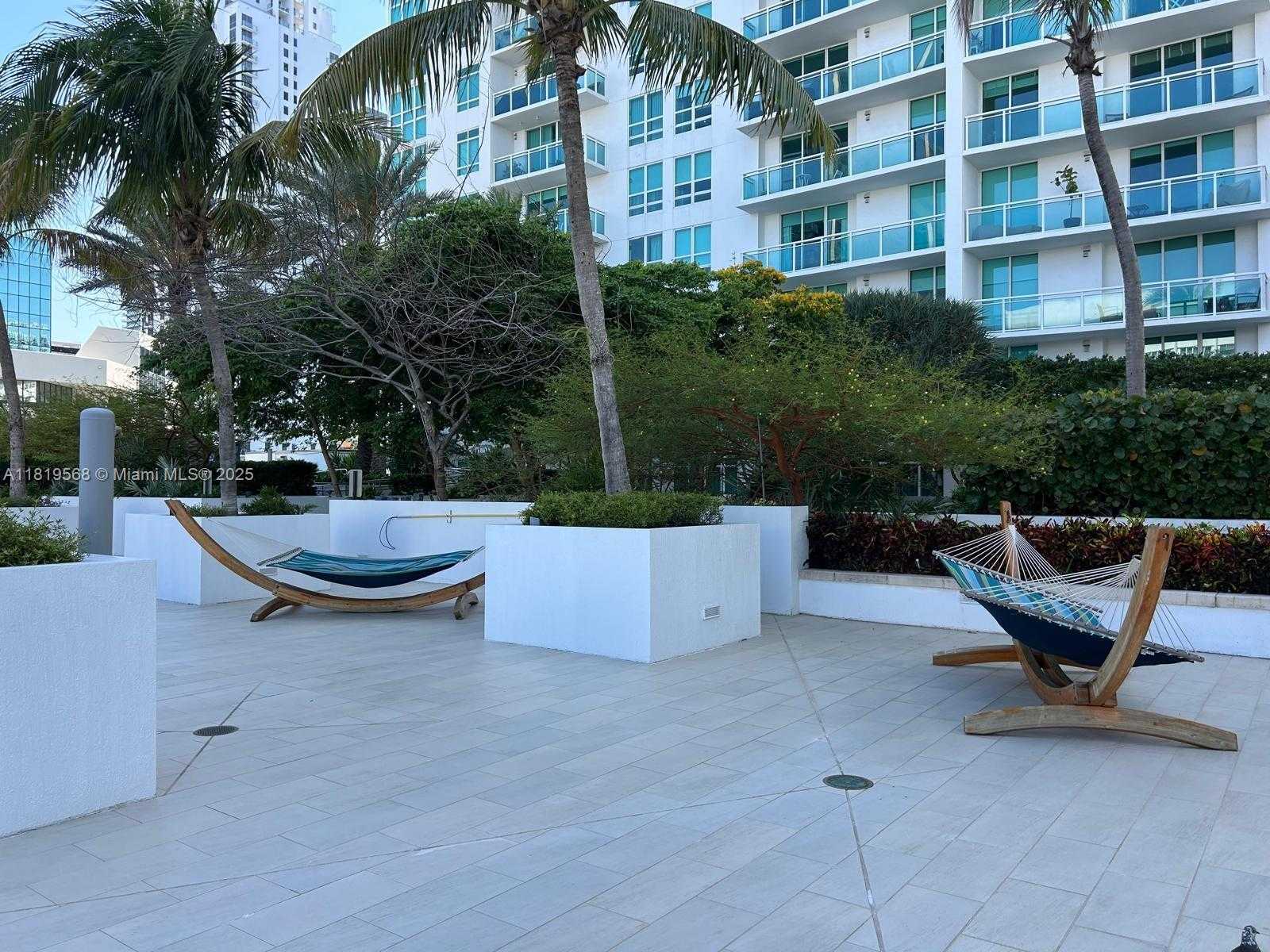 Small Image of 950 BRICKELL BAY DR #3402, Miami Number 7