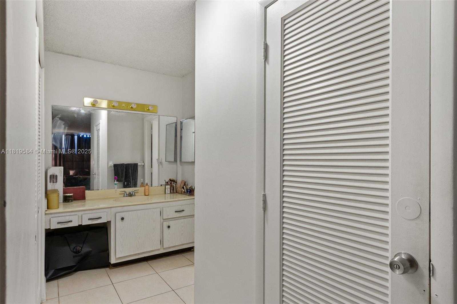 Small Image of 3800 SOUTH OCEAN DR #510, Hollywood Number 11