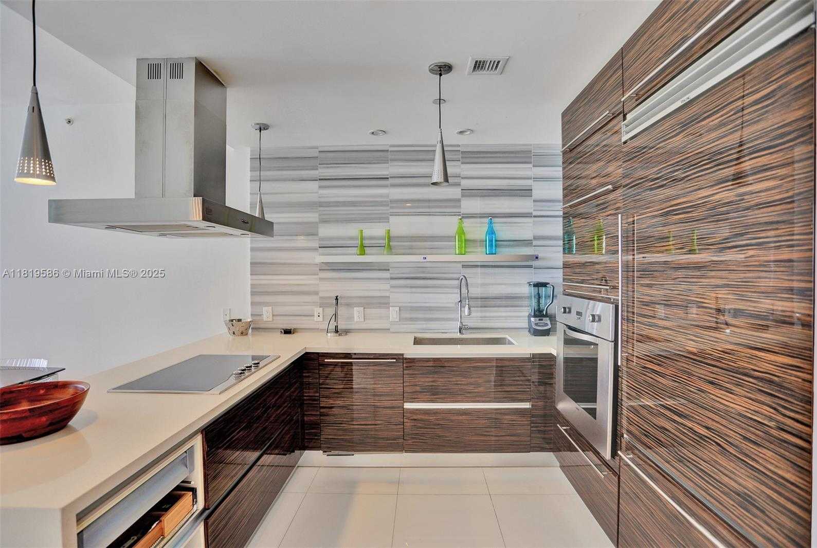 Small Image of 1100 BISCAYNE BLVD #3002, Miami Number 5