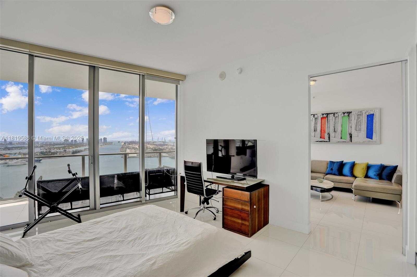 Small Image of 1100 BISCAYNE BLVD #3002, Miami Number 6