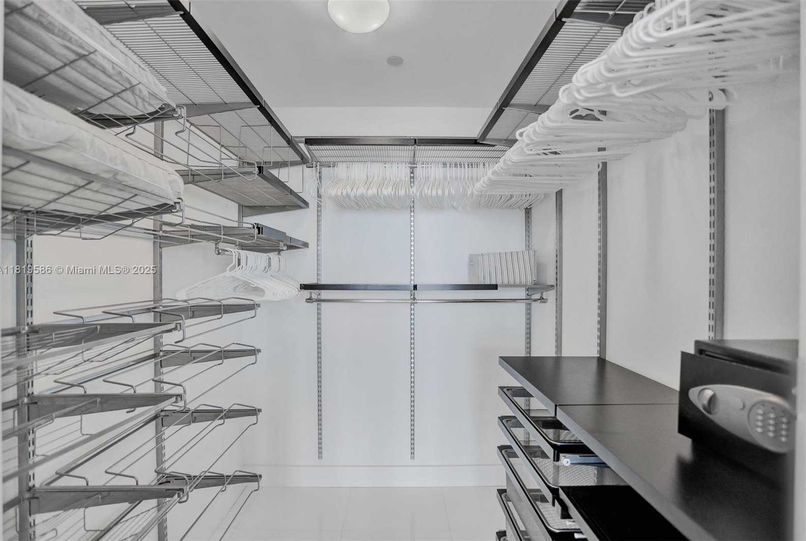 Small Image of 1100 BISCAYNE BLVD #3002, Miami Number 8