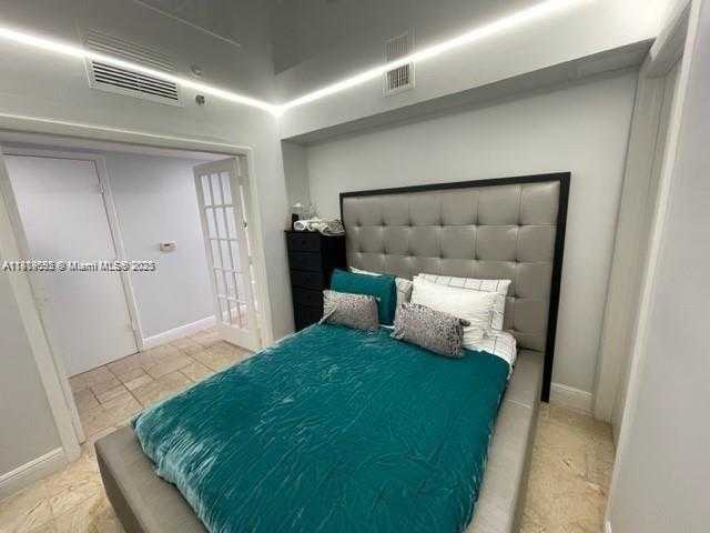 Small Image of 1800 SOUTH OCEAN DR #2309, Hallandale Beach Number 13