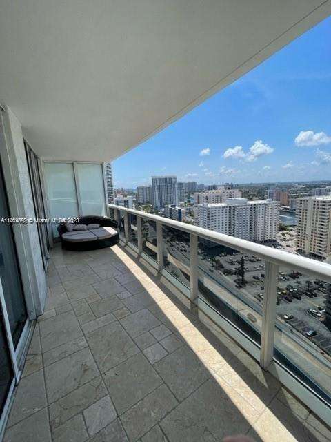Small Image of 1800 SOUTH OCEAN DR #2309, Hallandale Beach Number 18
