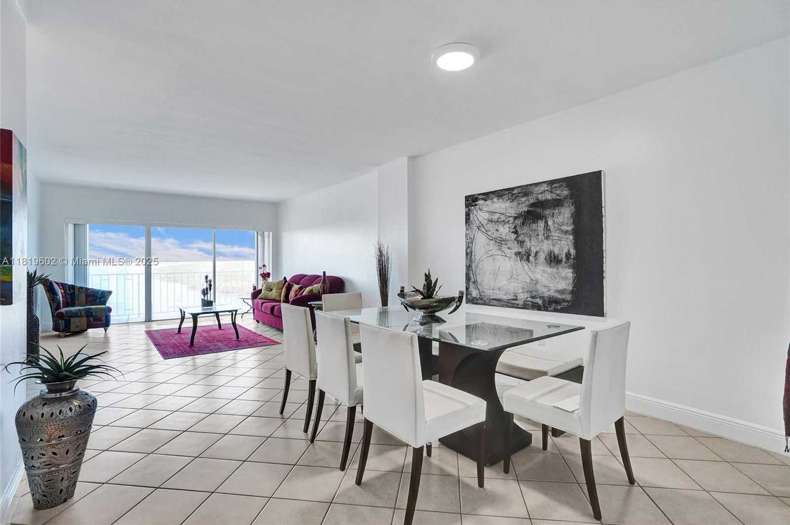 Small Image of 500 BAYVIEW DR #826, Sunny Isles Beach Number 8