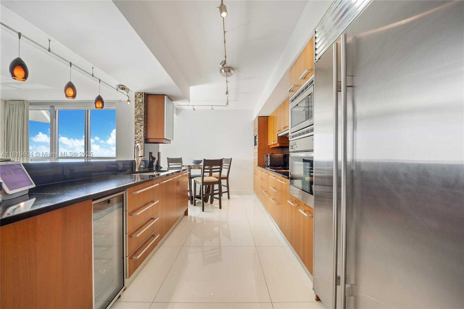 Small Image of 1331 BRICKELL BAY DR #2511, Miami Number 12