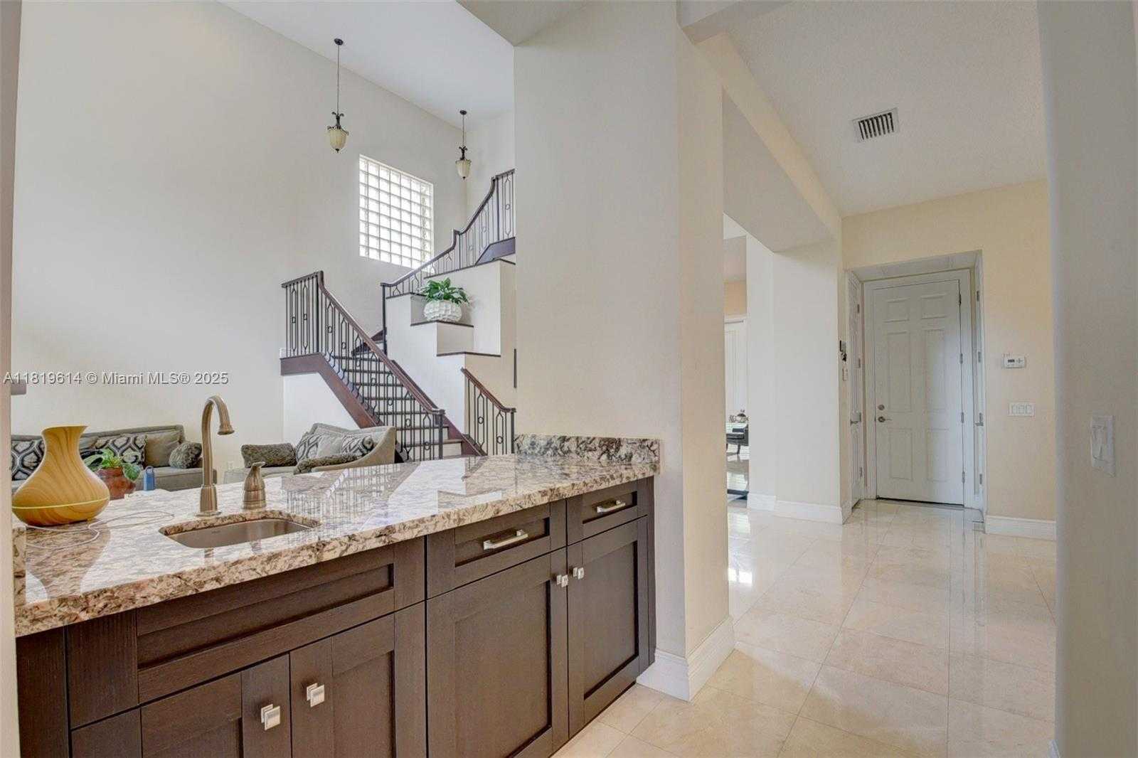 Small Image of 16939 BRIDGE CROSSING CIR, Delray Beach Number 17