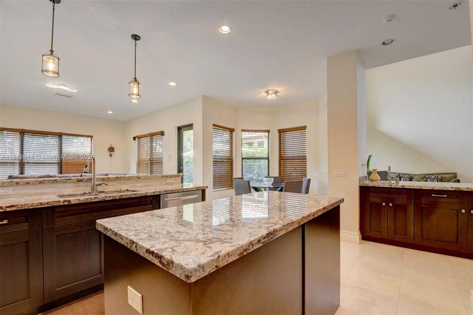 Small Image of 16939 BRIDGE CROSSING CIR, Delray Beach Number 19