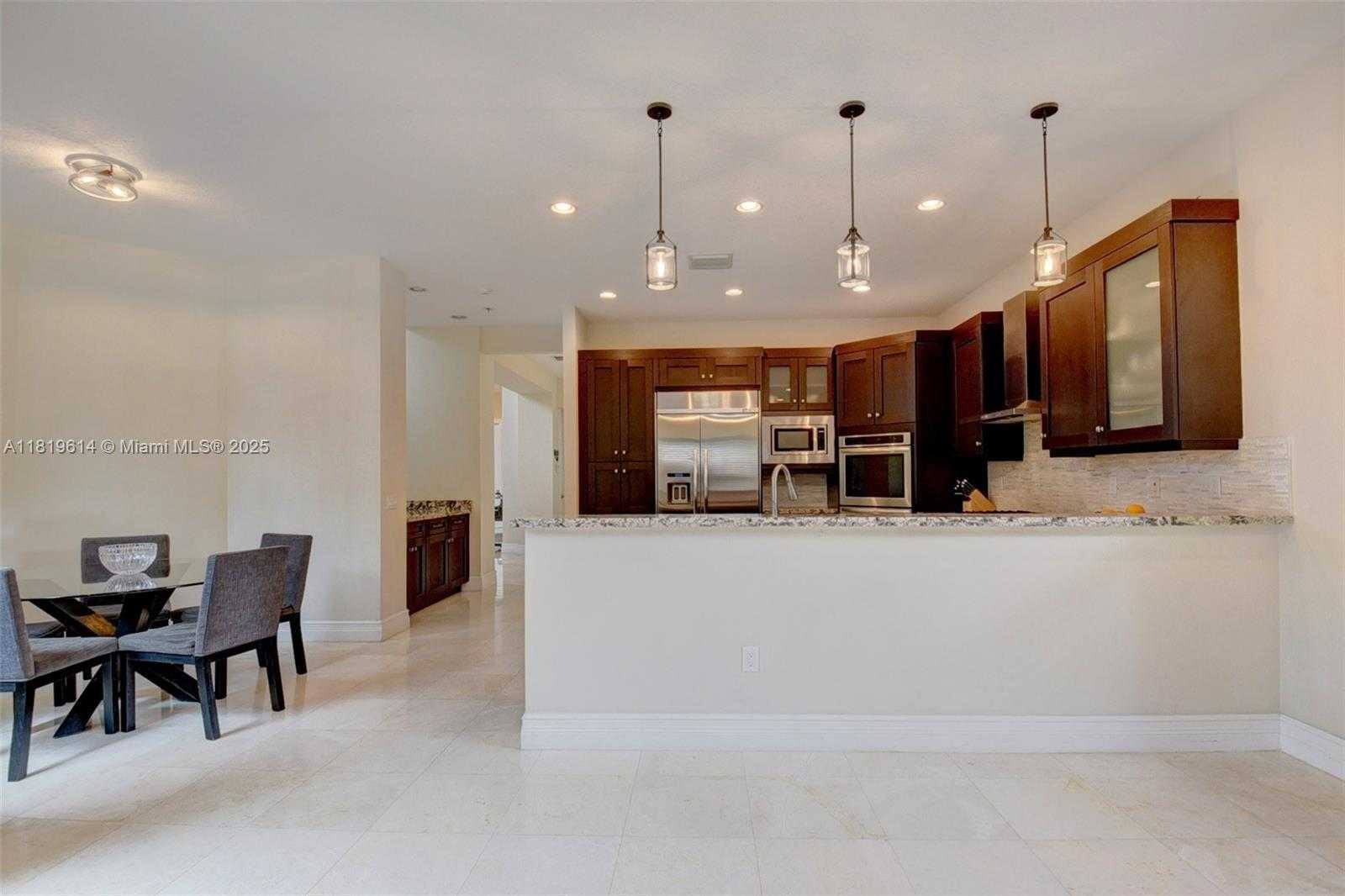 Small Image of 16939 BRIDGE CROSSING CIR, Delray Beach Number 29