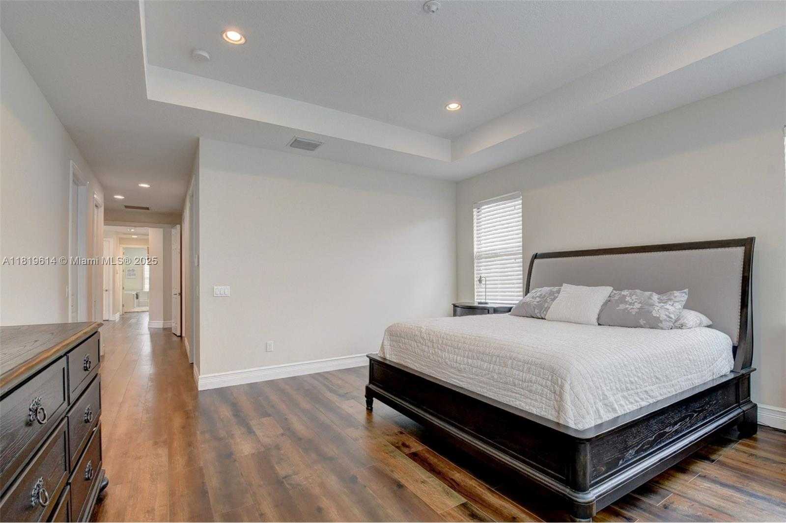 Small Image of 16939 BRIDGE CROSSING CIR, Delray Beach Number 31