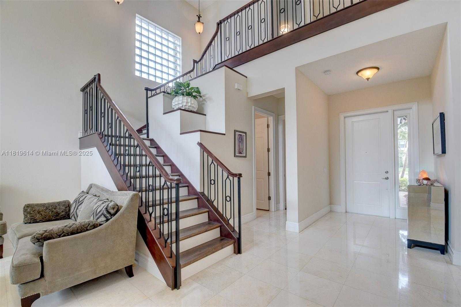 Small Image of 16939 BRIDGE CROSSING CIR, Delray Beach Number 6