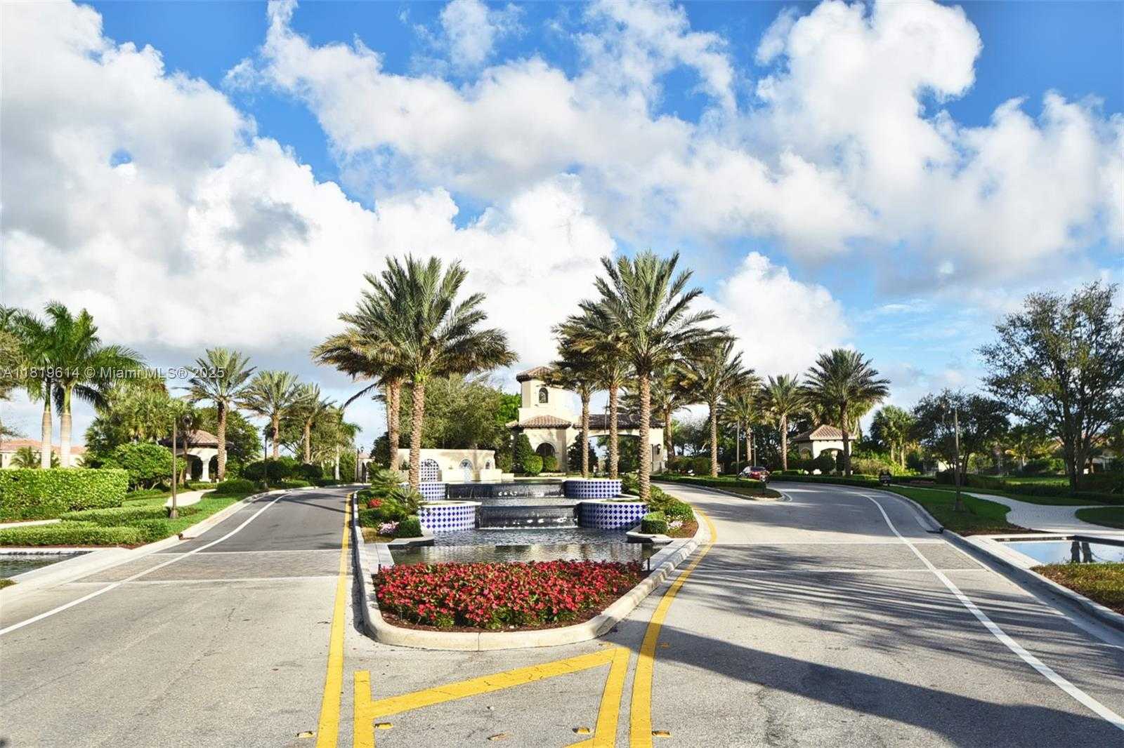 Small Image of 16939 BRIDGE CROSSING CIR, Delray Beach Number 66