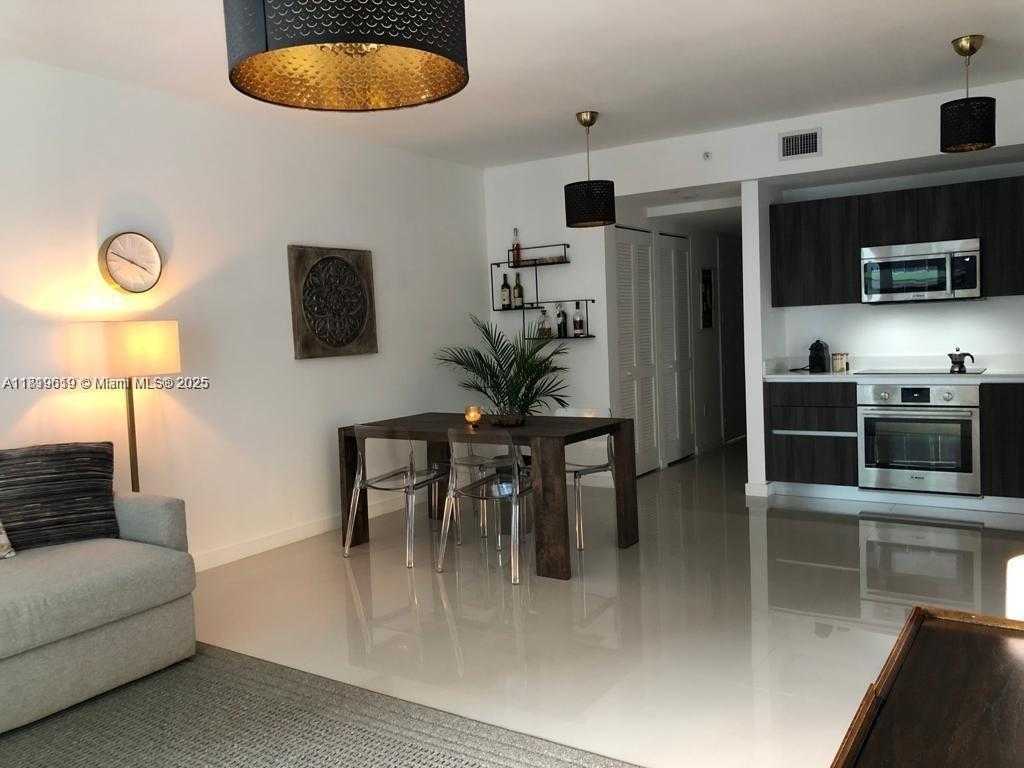 Small Image of Miami Number 6