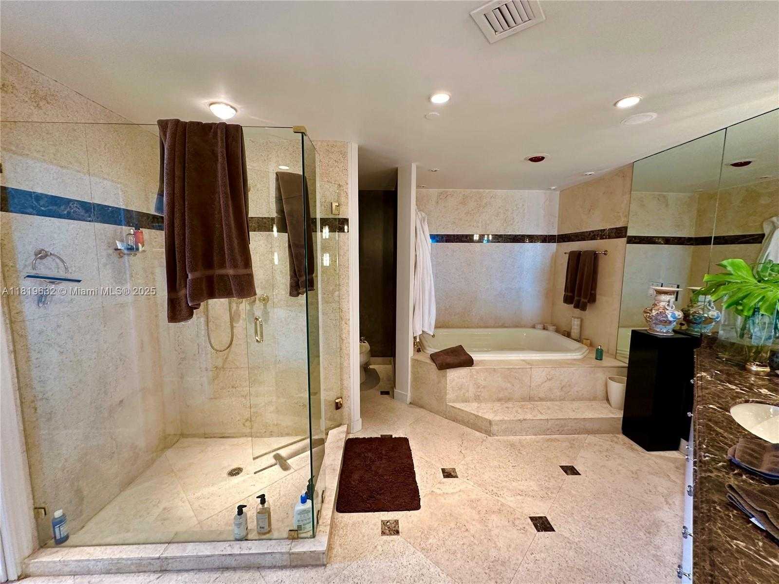 Small Image of 2645 SOUTH BAYSHORE DR #1403, Miami Number 20