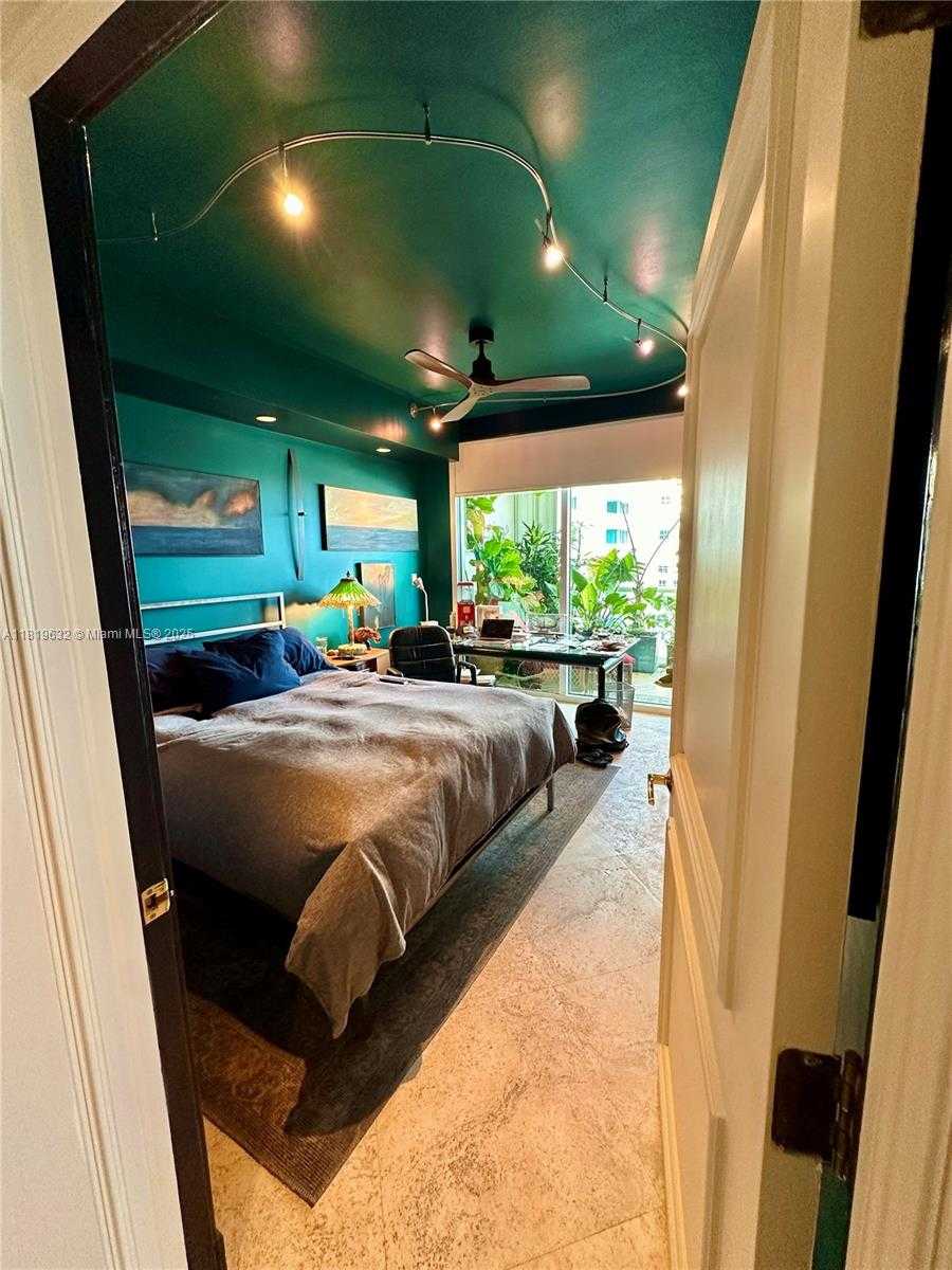Small Image of 2645 SOUTH BAYSHORE DR #1403, Miami Number 24