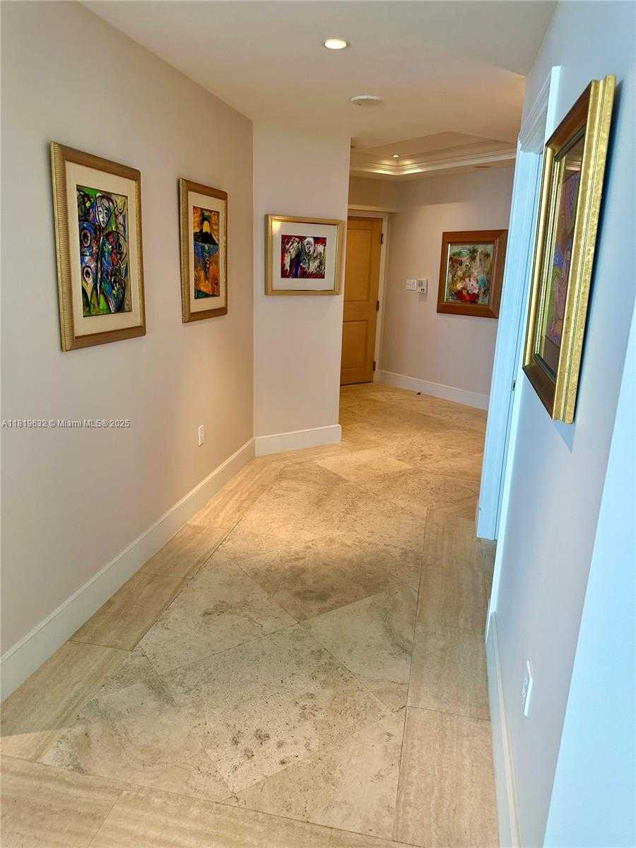 Small Image of 2645 SOUTH BAYSHORE DR #1403, Miami Number 7