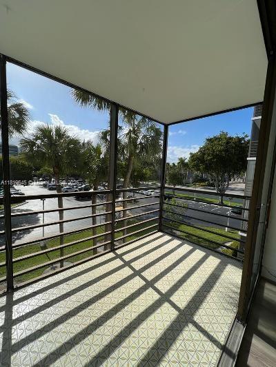 Small Image of 20500 E Country Club Dr, Aventura, FL 33180, USA Number 10