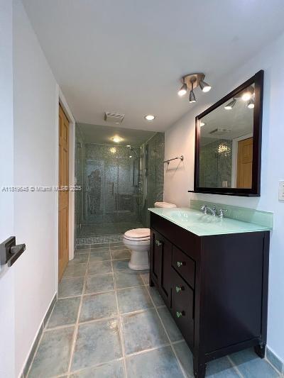 Small Image of 20500 E Country Club Dr, Aventura, FL 33180, USA Number 4