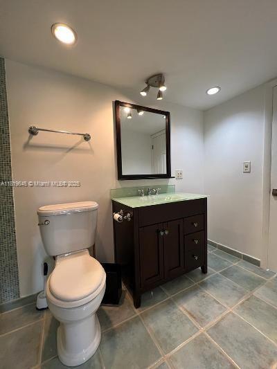 Small Image of 20500 E Country Club Dr, Aventura, FL 33180, USA Number 6