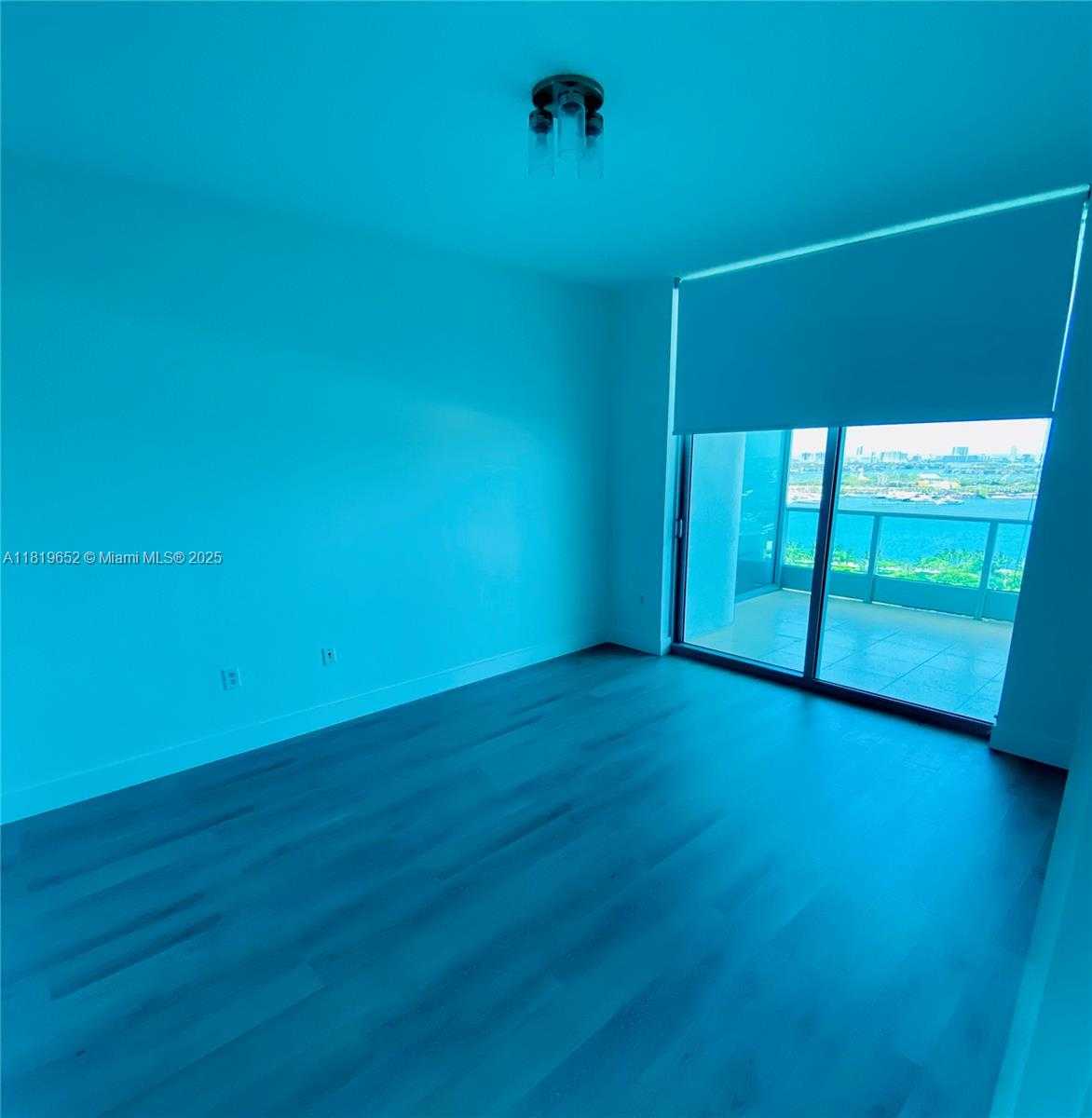 Small Image of 900 BISCAYNE BLVD #2609, Miami Number 10