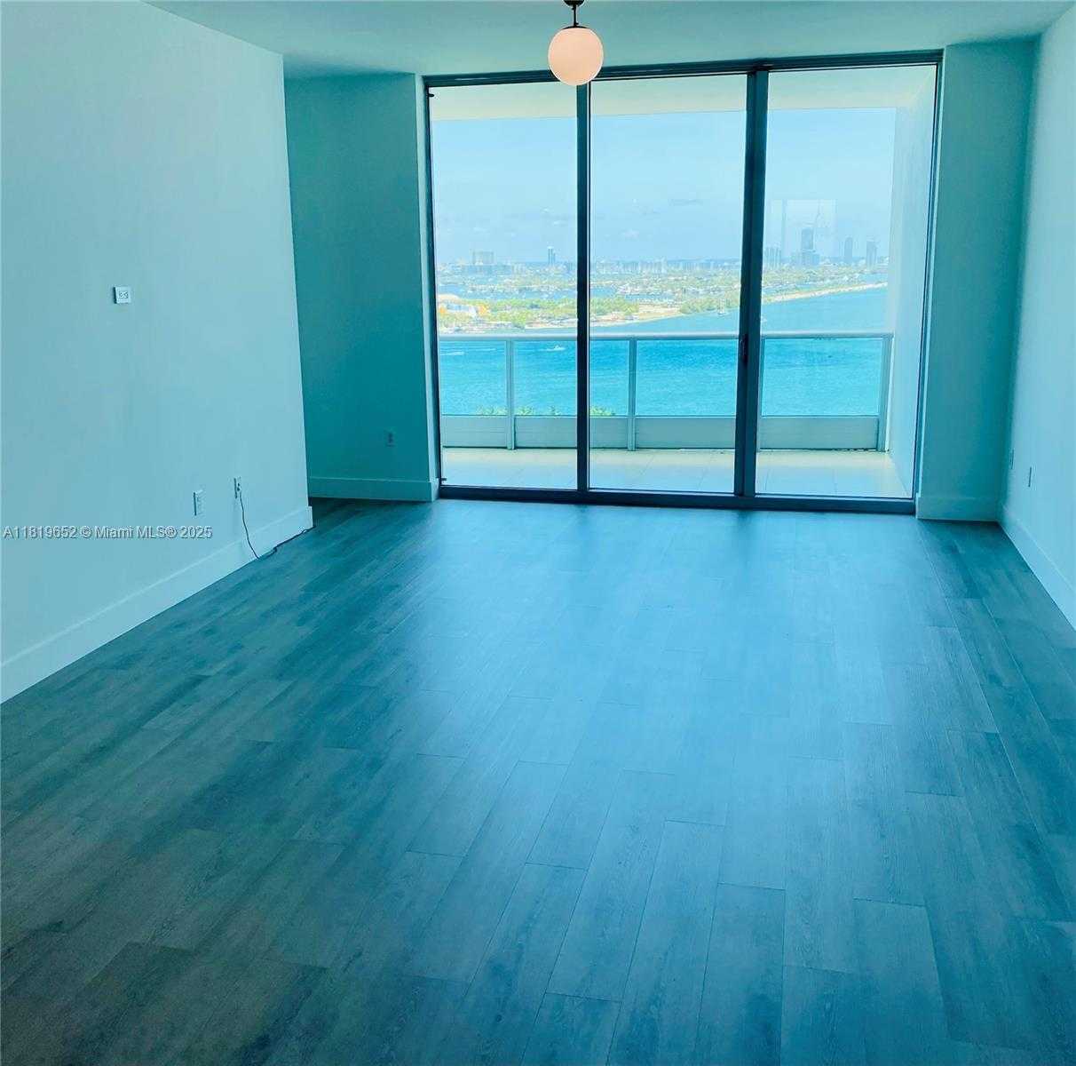 Small Image of 900 BISCAYNE BLVD #2609, Miami Number 6