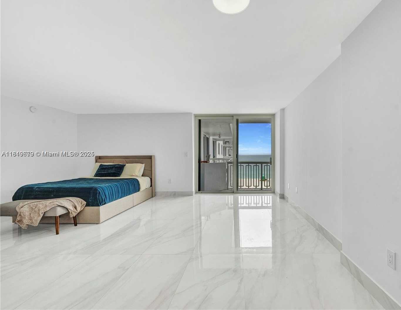 Small Image of 401 OCEAN DR #1007, Miami Beach Number 10