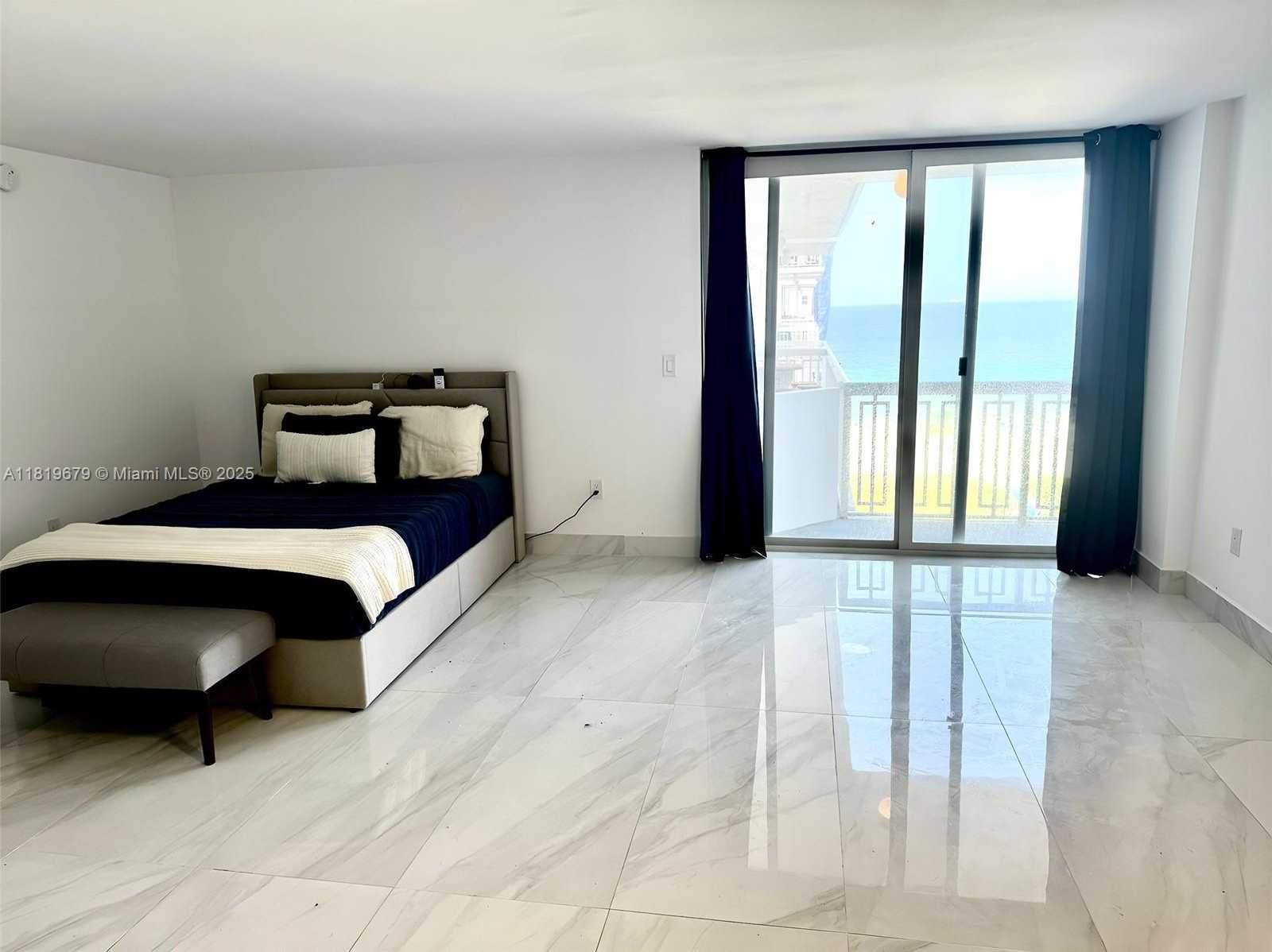 Small Image of 401 OCEAN DR #1007, Miami Beach Number 11