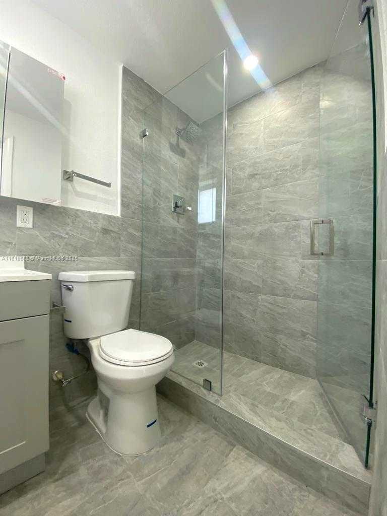 Small Image of 7291 GARY AVE #6, Miami Beach Number 16